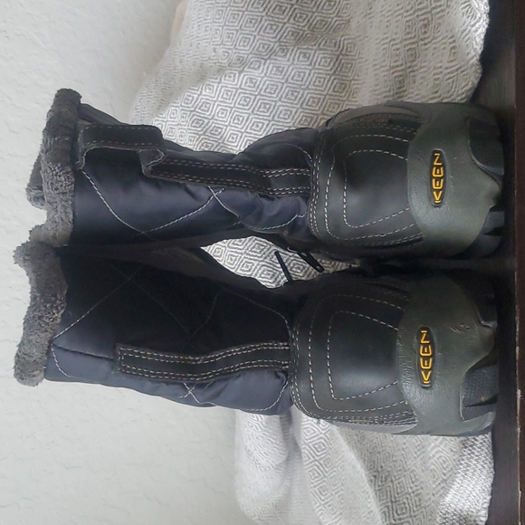 KEEN Fall Winter Boot W10 Charcoal - Picture 5 of 14